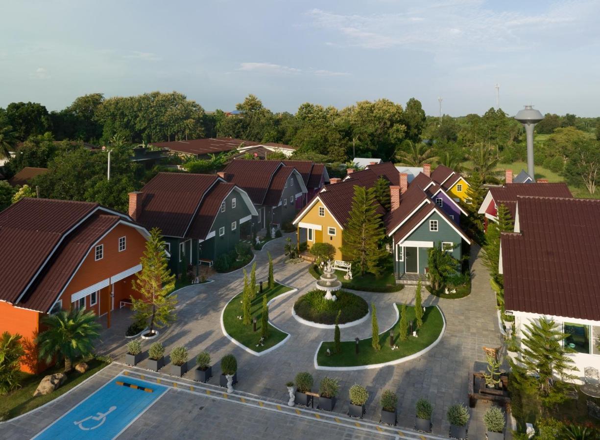 Picha Ville Resort Watthana Nakhon Eksteriør billede